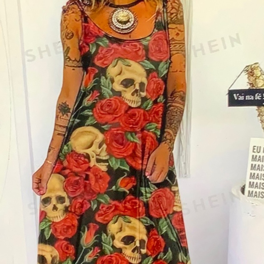 Maxi sleeveless skull dress